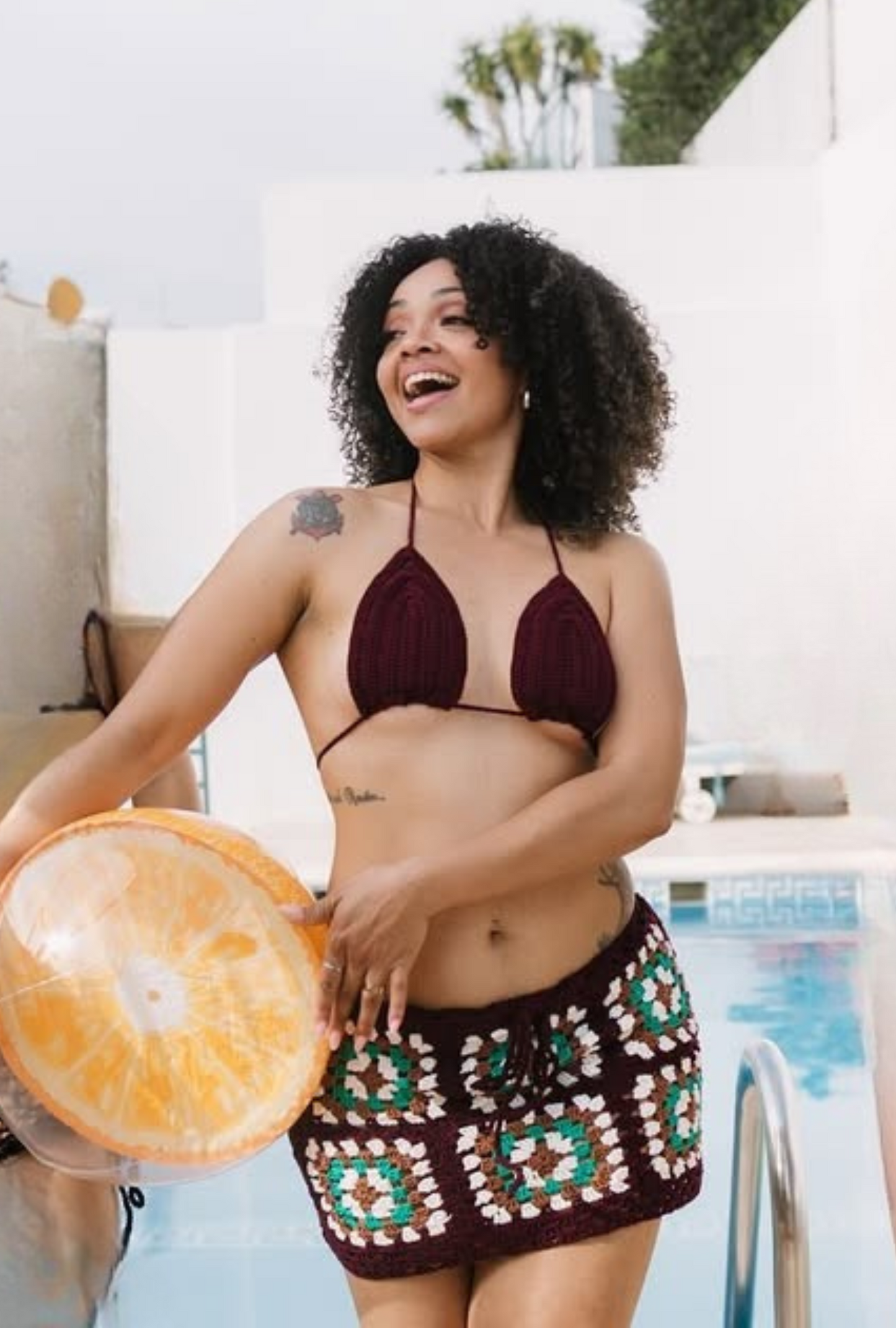 CONJUNTO BIQUÍNI COM SAIA CUSTOMIZADA MARROM OU BORDÔ - COLEÇÃO SAARA